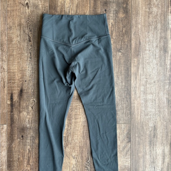 Athleta Ultra High Rise Elation 7/8 Tight Gray Women's Size Small - Picture 4 of 5